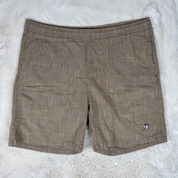Vintage Y2K Big Dogs Cotton Tan Beige Shorts Men's Size Small Pockets 7" Inseam - Picture 1 of 7